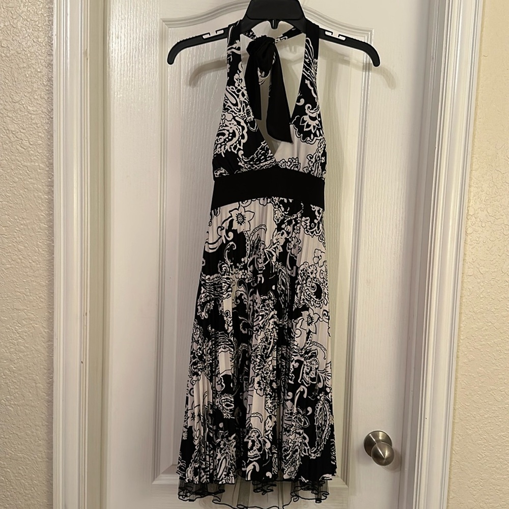 Speechless halter dress size M